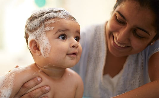 how-to-bathe-your-baby.jpg
